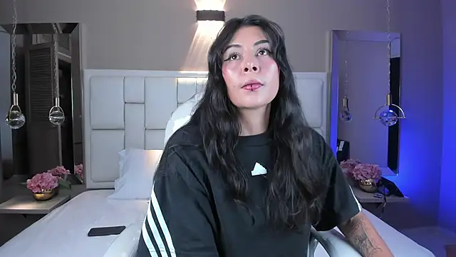 JessyEvans online show from October 14, 2025, 7:47 pm