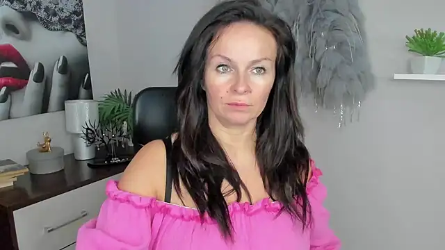 HelenLuxx online show from December 12, 2024, 10:45 am