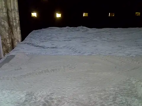 Its tyra online show from October 22, 2025, 5:34 pm