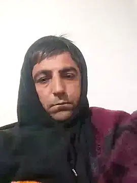 Snapshot of Muratcanik44 chatting on February 25, 2026, 11:47 pm Muratcanik44 online show from February 25, 2026, 11:47 pm