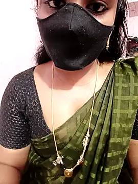 louise92 online show from July 12, 2026, 1:02 pm