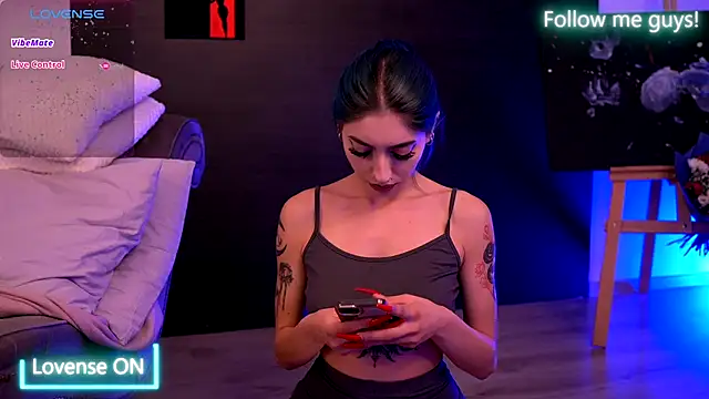 AriaVoss online show from September 25, 2025, 8:45 pm