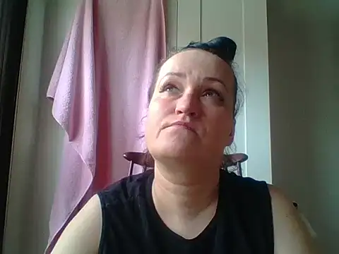  squirty cum lady  online show from March 22, 2025, 11:11 am