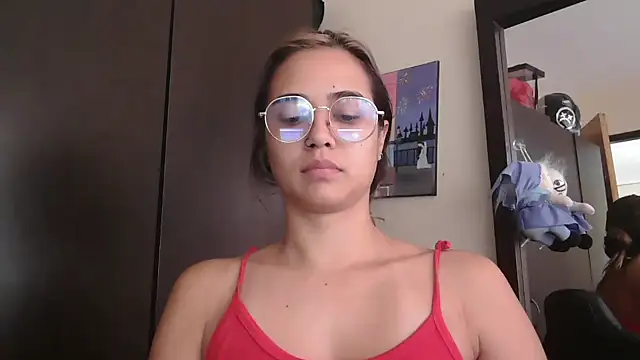 trianabell online show from March 31, 2026, 3:56 pm