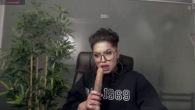 BustyAllyy online show from January 27, 2025, 8:49 pm