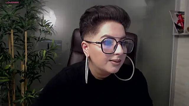 BustyAllyy online show from January 28, 2025, 9:40 pm