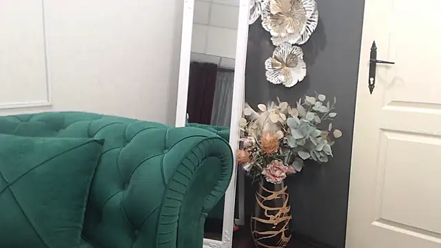 BustyAllyy online show from April 12, 2026, 2:44 pm