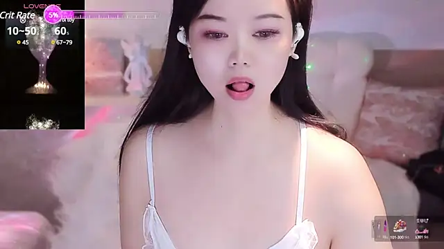 Snapshot of lilies-sweet chatting on March 17, 2025, 3:57 am lilies-sweet online show from March 17, 2025, 3:57 am