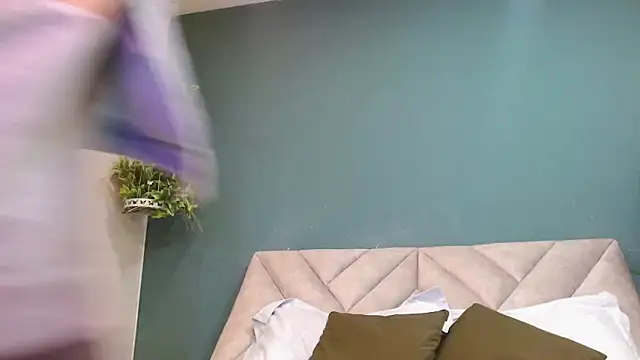 SharisWillian online show from November 7, 2025, 3:50 am