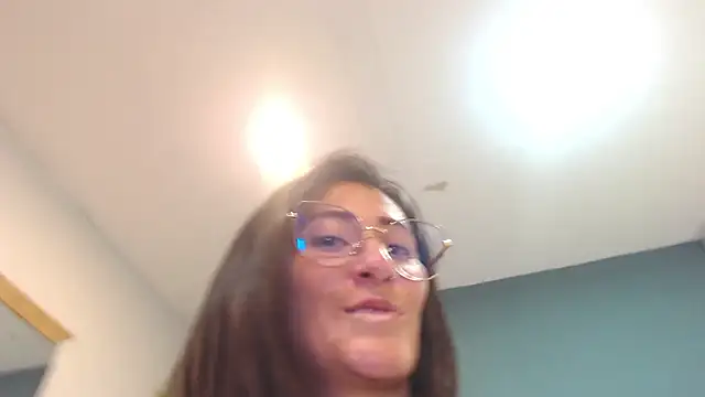 SharisWillian online show from March 25, 2026, 3:45 am