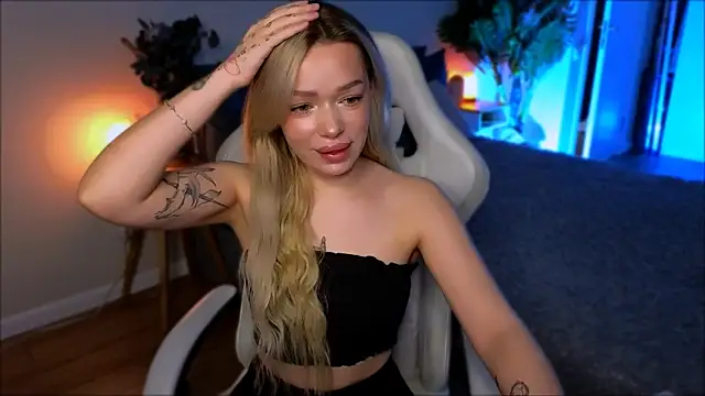 Lily Yin online show from March 1, 2026, 5:42 am