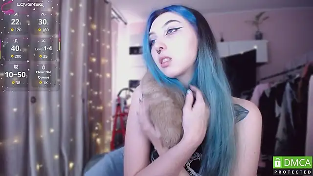 JustMeowGirl online show from February 13, 2026, 5:36 am