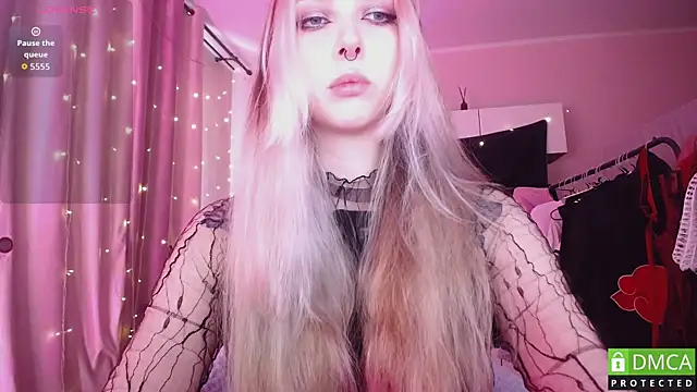 JustMeowGirl online show from June 15, 2026, 5:31 am