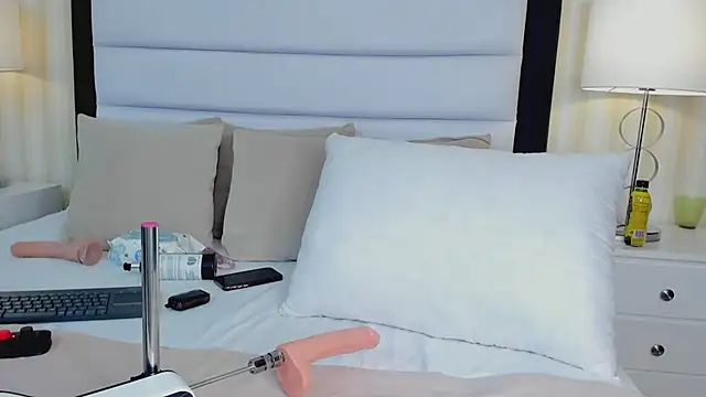 Snapshot of MiaSweeths chatting on January 9, 2025, 3:01 pm MiaSweeths online show from January 9, 2025, 3:01 pm