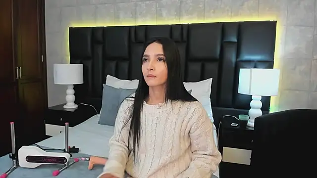 Snapshot of MiaSweeths chatting on February 24, 2025, 11:43 am MiaSweeths online show from February 24, 2025, 11:43 am