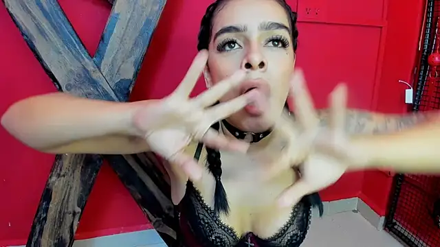 Foxy Assh  online show from June 12, 2026, 6:34 am