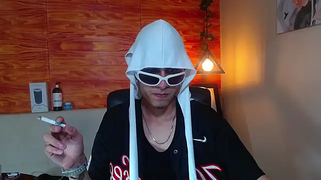 Bastiaan 28 online show from February 12, 2025, 3:18 am