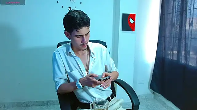 Bastiaan 28 online show from September 20, 2025, 6:53 pm