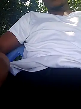 Snapshot of Juicy-hot_chic chatting on April 4, 2026, 10:46 am Juicy-hot chic online show from April 4, 2026, 10:46 am