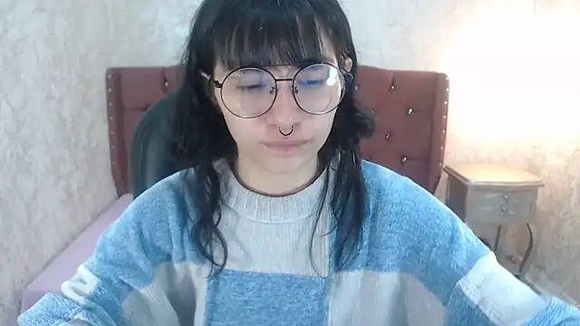 Snapshot of charlottemoonxz chatting on February 2, 2025, 1:52 pm charlottemoonxz online show from February 2, 2025, 1:52 pm