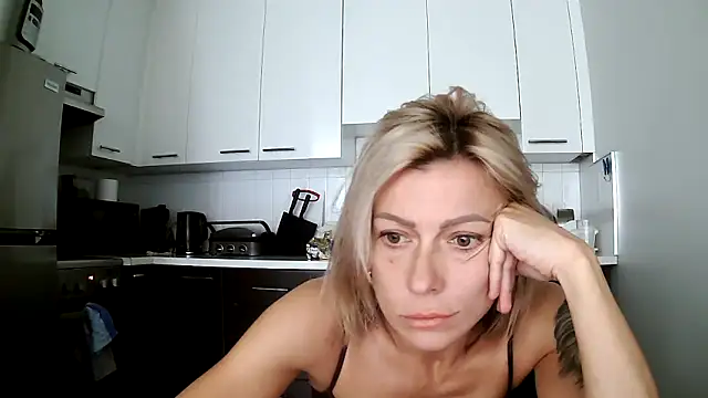 Snapshot of anechka1 chatting on October 4, 2025, 4:49 pm anechka1 online show from October 4, 2025, 4:49 pm