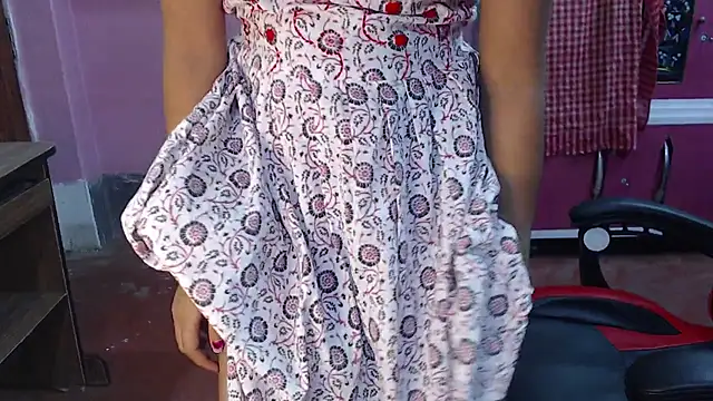 Angel Alison  online show from December 21, 2024, 9:55 am