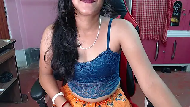 Angel Alison  online show from February 21, 2025, 9:43 pm