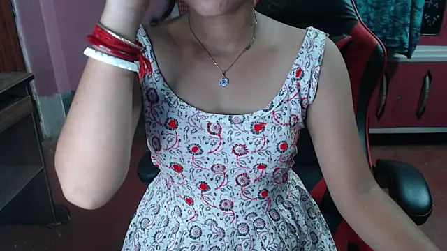 Angel Alison  online show from October 10, 2025, 6:07 pm