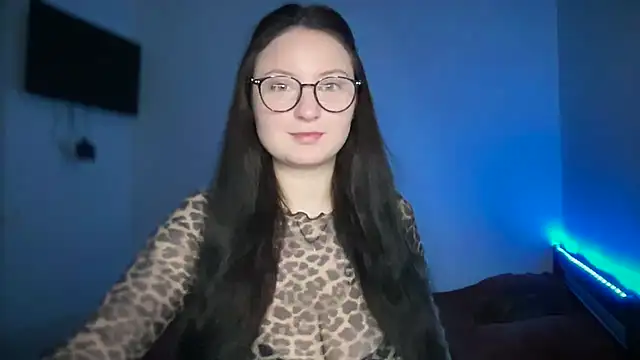 Snapshot of LocaAlis chatting on October 15, 2025, 12:38 pm LocaAlis online show from October 15, 2025, 12:38 pm