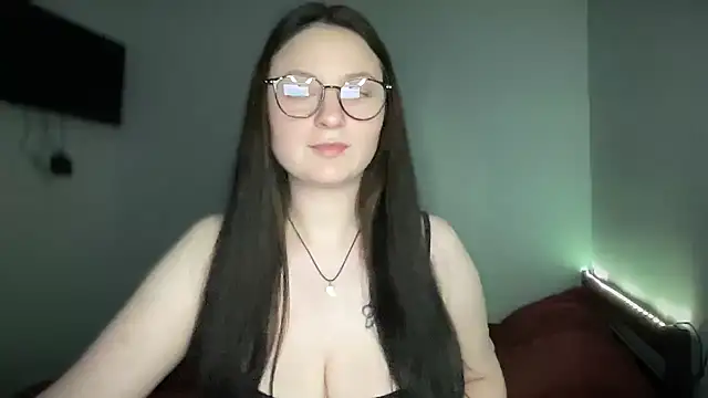 Snapshot of LocaAlis chatting on October 18, 2025, 4:08 pm LocaAlis online show from October 18, 2025, 4:08 pm