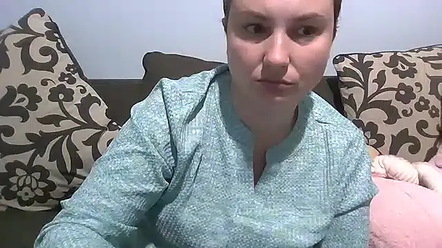 MilfyMrsRobinson online show from February 3, 2026, 12:10 pm