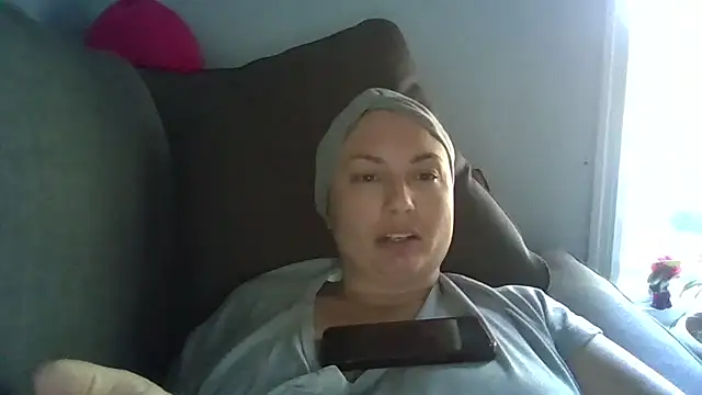 Snapshot of MilfyMrsRobinson chatting on June 24, 2026, 7:24 pm MilfyMrsRobinson online show from June 24, 2026, 7:24 pm