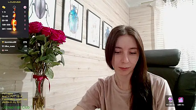 Snapshot of Wowpornoo chatting on March 12, 2025, 11:42 am Wowpornoo online show from March 12, 2025, 11:42 am