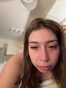 Snapshot of KimArts chatting on January 26, 2025, 10:24 pm KimArts online show from January 26, 2025, 10:24 pm