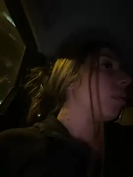 Snapshot of KimArts chatting on February 11, 2025, 8:20 pm KimArts online show from February 11, 2025, 8:20 pm