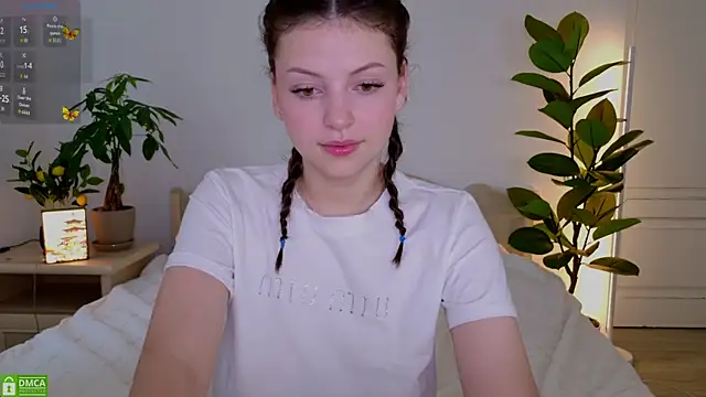 Snapshot of pusichka chatting on October 5, 2025, 7:07 am pusichka online show from October 5, 2025, 7:07 am