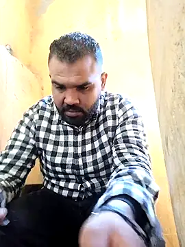 ListedLoin online show from February 20, 2025, 8:28 am