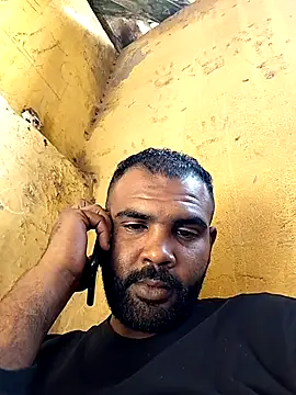 ListedLoin online show from December 4, 2025, 10:46 am