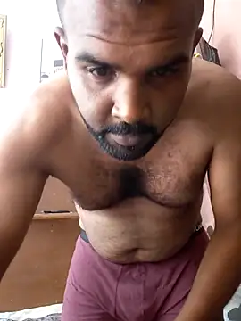 ListedLoin online show from July 26, 2026, 8:10 am