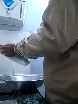 Snapshot of myhot1551 chatting on December 26, 2024, 12:59 pm myhot1551 online show from December 26, 2024, 12:59 pm