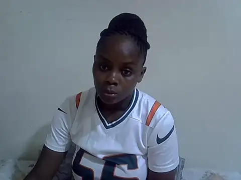 HOT-JAZMINE online show from April 6, 2026, 9:16 pm