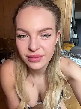 ChiaraVixen online show from February 9, 2025, 8:00 am