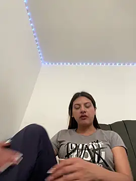 Abril Squirt online show from May 9, 2026, 4:56 pm