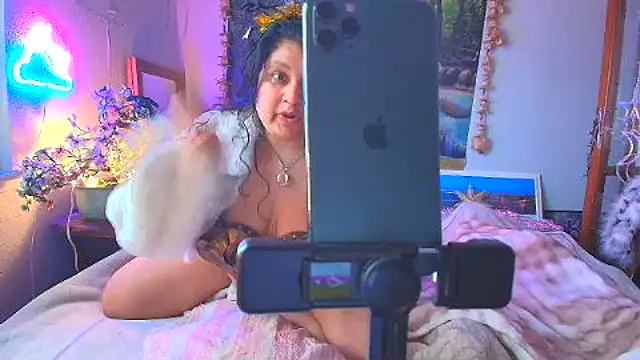 MelanieFawker online show from January 8, 2025, 6:41 pm