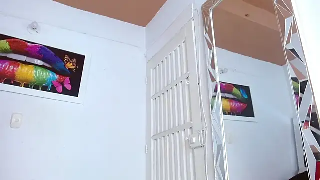 Snapshot of ManuelaCox chatting on November 14, 2025, 9:02 pm ManuelaCox online show from November 14, 2025, 9:02 pm