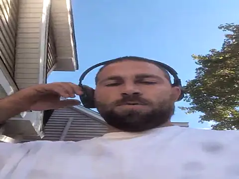 jwiththethickone413 online show from October 3, 2025, 3:42 pm