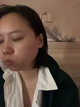 Eliza-E online show from February 5, 2026, 12:48 am