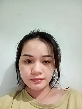 Ngoc-Trinh online show from December 15, 2024, 7:57 am