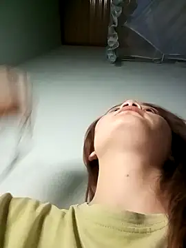 Ngoc-Trinh online show from January 17, 2025, 4:36 pm