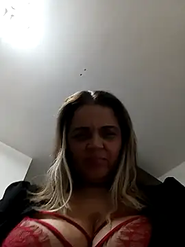 hugebobbs online show from September 23, 2025, 12:41 pm